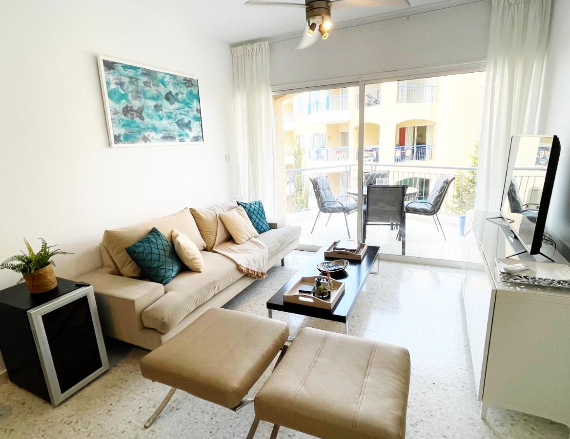 Direct Sea View & Quality Bed - Kings Palace 1 Bed 파포스 외부 사진