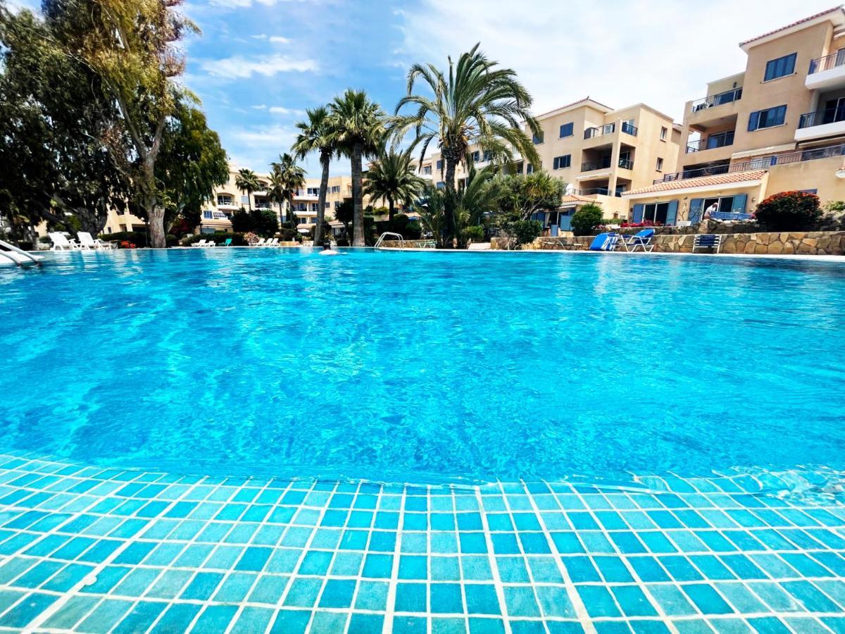 Direct Sea View & Quality Bed - Kings Palace 1 Bed 파포스 외부 사진