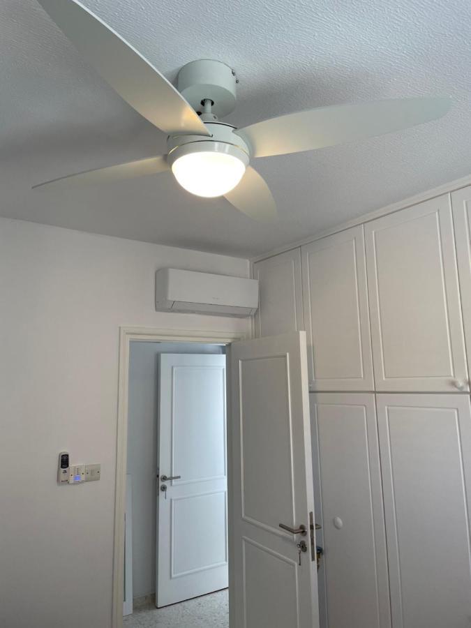 Direct Sea View & Quality Bed - Kings Palace 1 Bed 파포스 외부 사진
