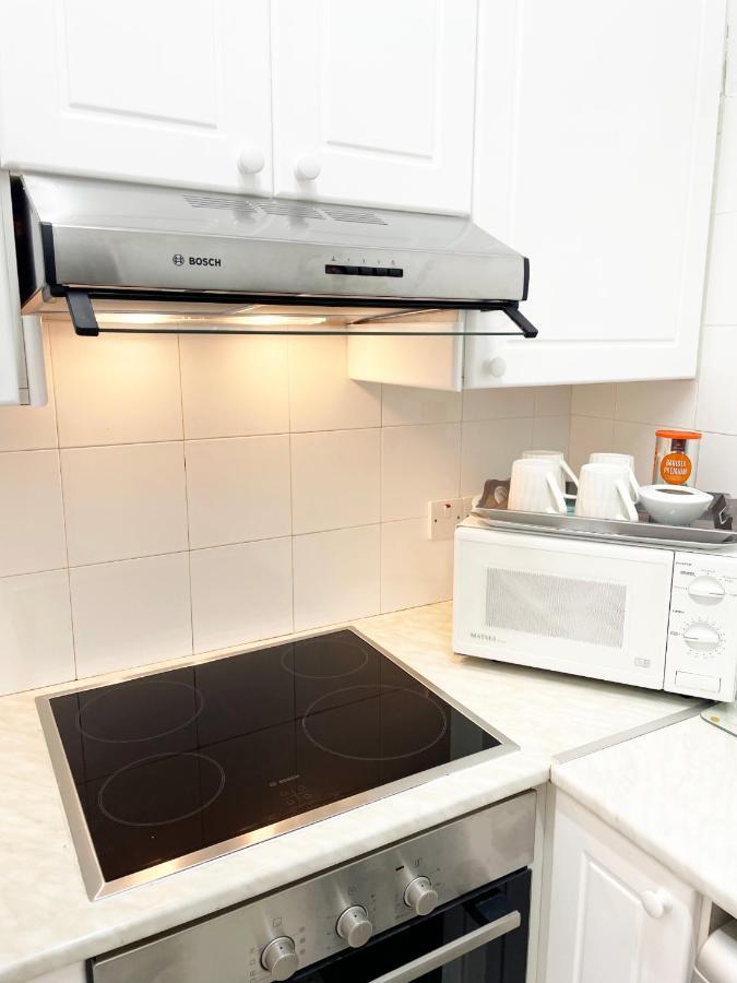 Direct Sea View & Quality Bed - Kings Palace 1 Bed 파포스 외부 사진