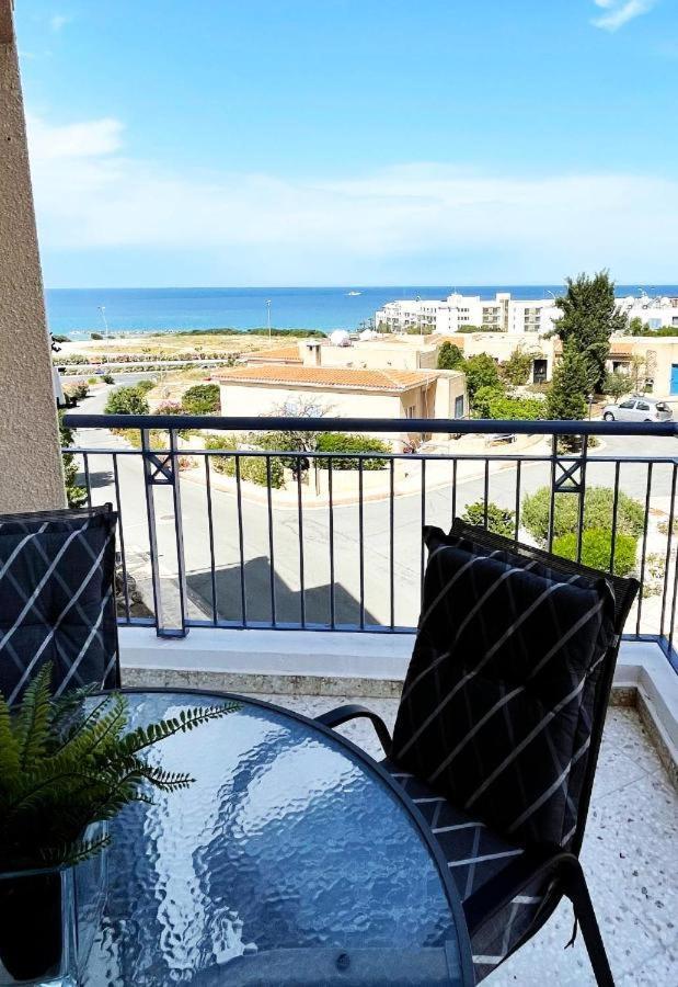 Direct Sea View & Quality Bed - Kings Palace 1 Bed 파포스 외부 사진