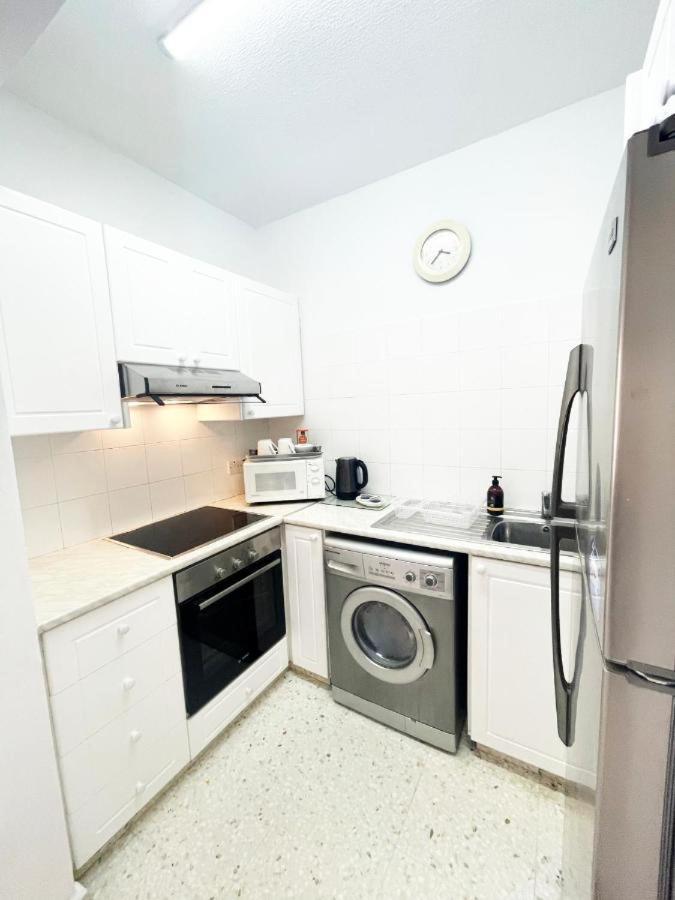 Direct Sea View & Quality Bed - Kings Palace 1 Bed 파포스 외부 사진